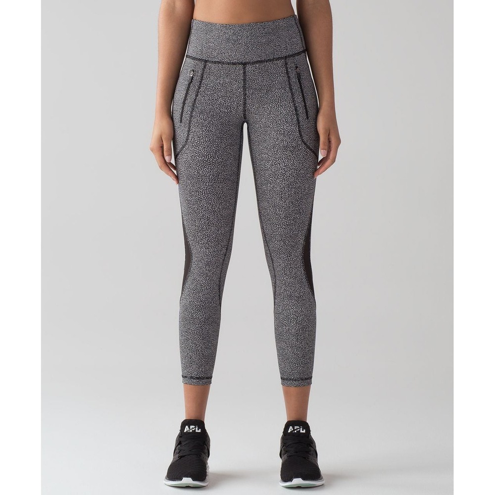 Lululemon Invigorate 7/8 Tight Chakra Print Alpine‎ White Black Black Size 6